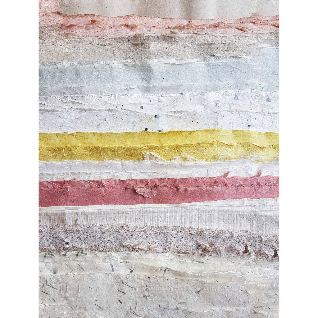 Giấy Dướng, giấy thủ công truyền thống của Việt Nam làm từ vỏ cây Dướng, tương đương khổ A2