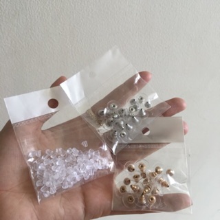 Nút nhựa chốt bông tai / Tag gắn khuyên tai