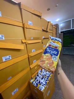 Bánh mì hoa cúc date mới