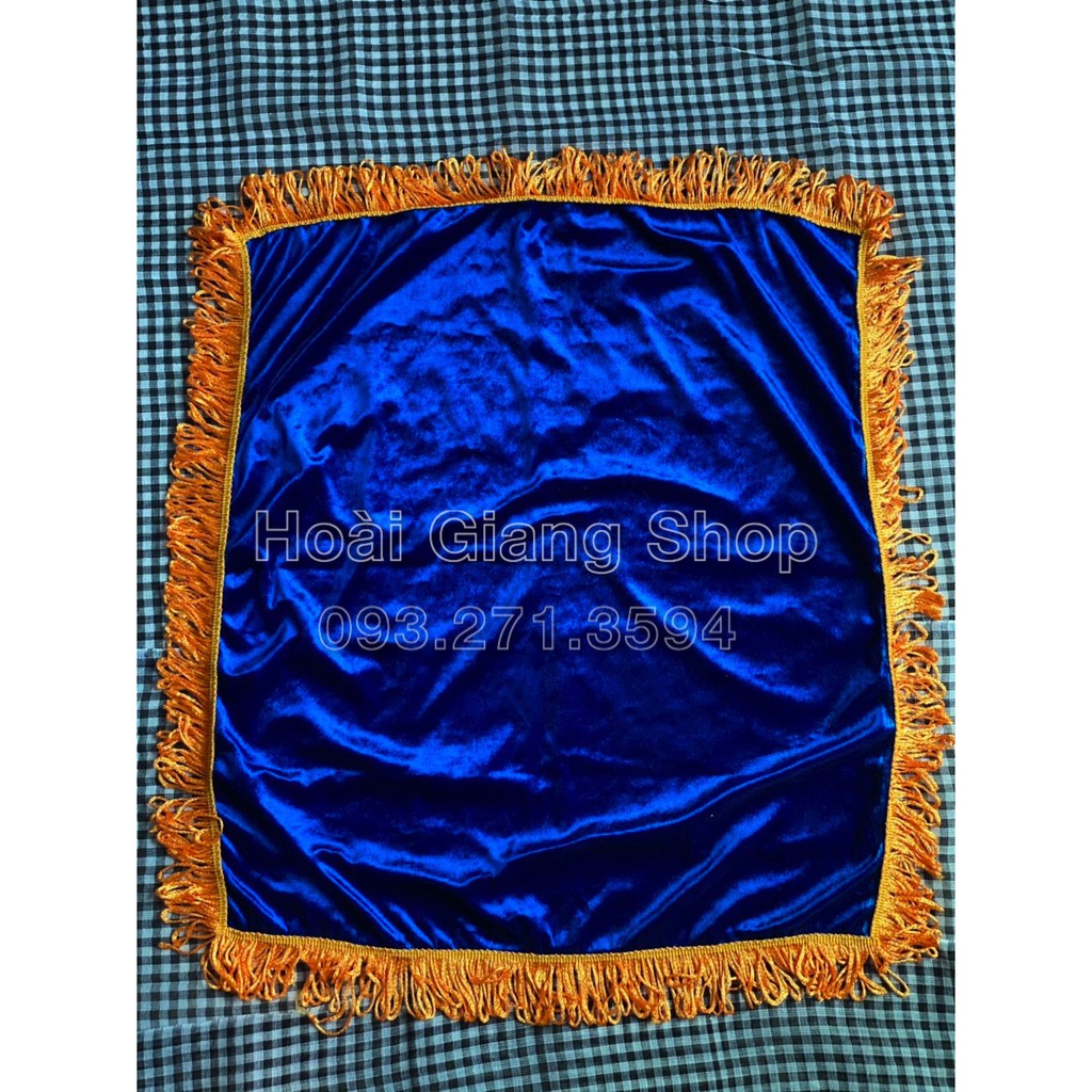Khăn trải măm, Khăn phủ đỏ