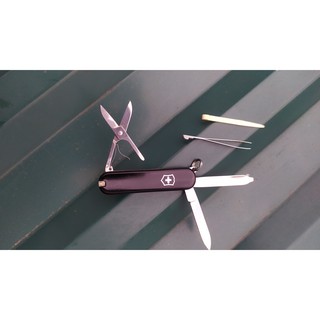 Dụng cụ đa năng Victorinox Classic SD (Màu Đen)