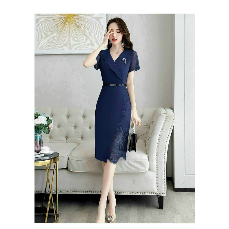 Đầm Trung Niên Phối Ren Cổ V Kèm Nịt và Phụ kiện đính Đá