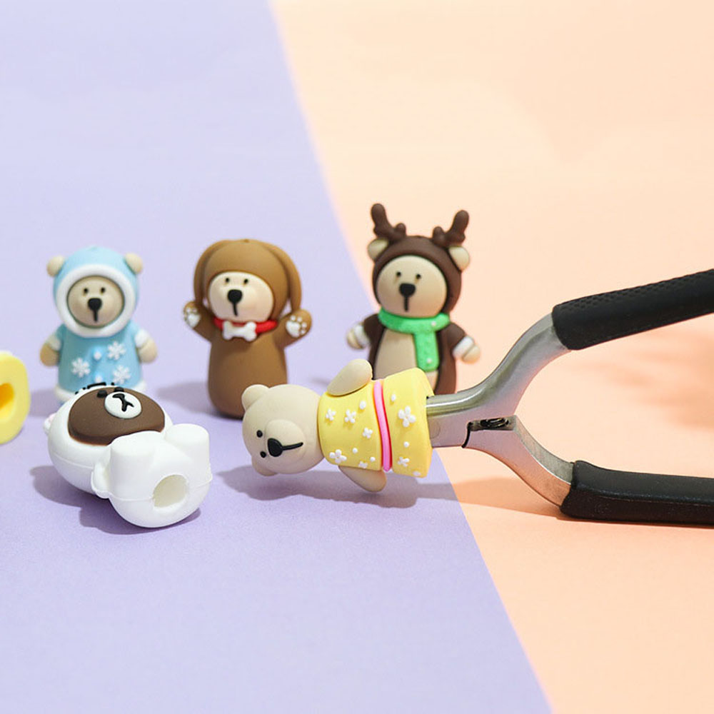 Nắp bảo vệ kéo cắt da chết móng chân nhỏ gọn bằng PVC mềm thiết kế hoạt hình Nhật Bản cho nữ