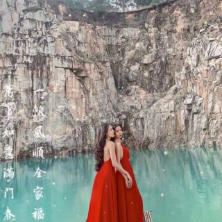 Đầm maxi cổ yếm xinh