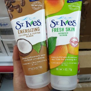 Sữa rửa mặt tẩy da chết Stives