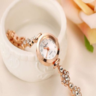 Đồng hồ đeo tay cho nữ đính ngọc trai thời trang cổ điển