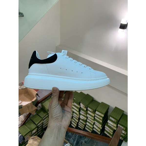Giày thể thao sneakers M.C nam nữ trắng gót đen tăng chiều cao êm chân B 809