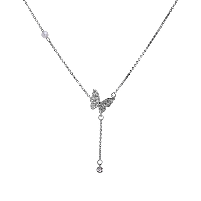 Vòng cổ choker AY mặt dây hình bướm đính pha lê ngọc trai giả thời trang