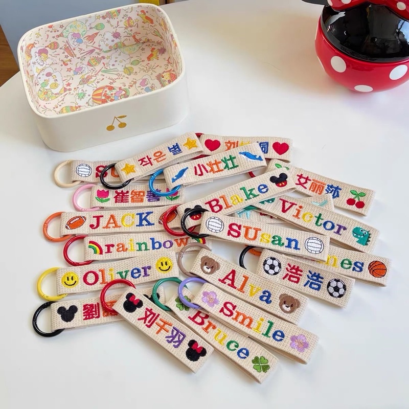 Nametag thêu tên nhiều màu sắc cực cute 🤎