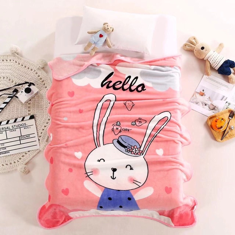 Chăn tuyết nhung mùa hè cho bé đi học Kích thước : - 1m x 1m4
