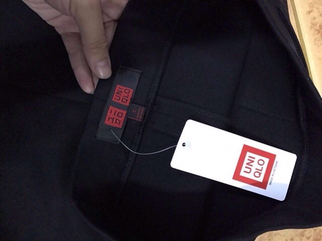 Chân váy bút chì xẻ sau | BigBuy360 - bigbuy360.vn