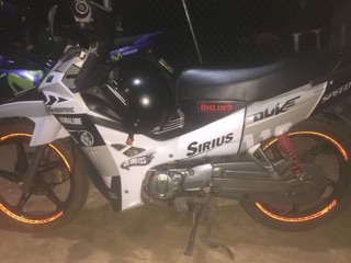 Tem trùm sirius 110 trắng đen bạc