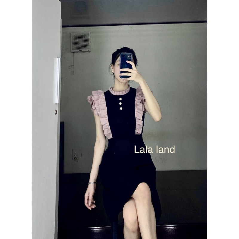 Đầm đen cánh tiên - Váy thiết kế dáng A | BigBuy360 - bigbuy360.vn