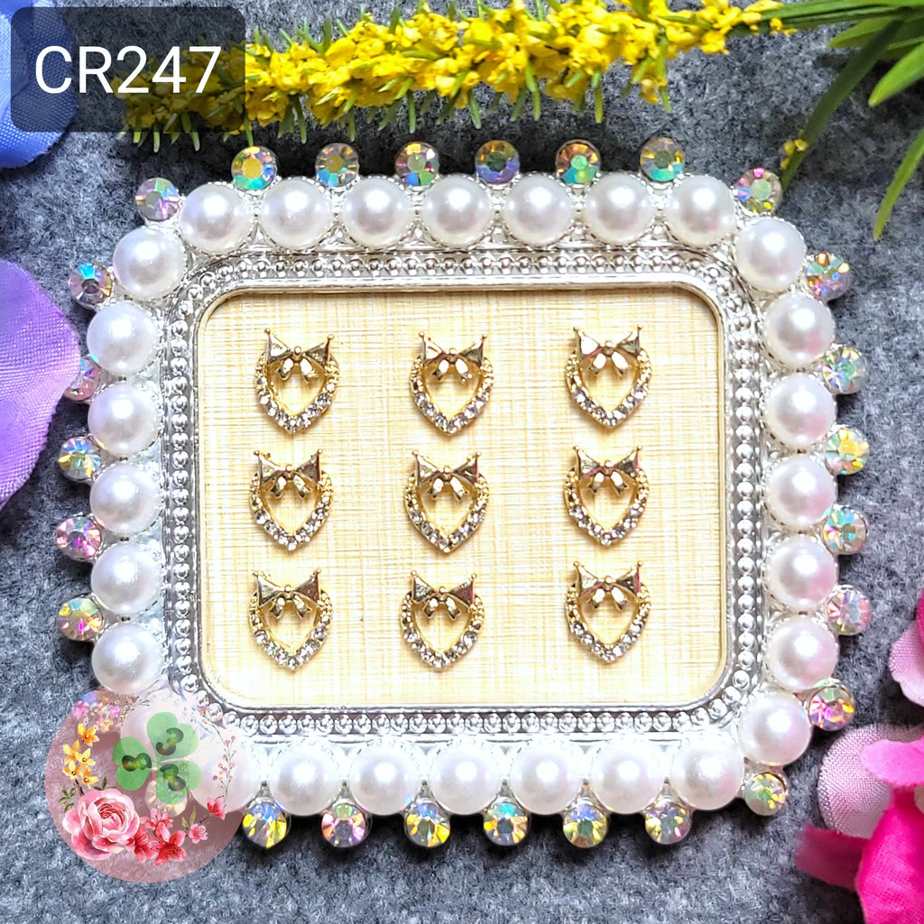 Mã CR247 . Charm kim loại đính đá trang trí móng siêu xinh.