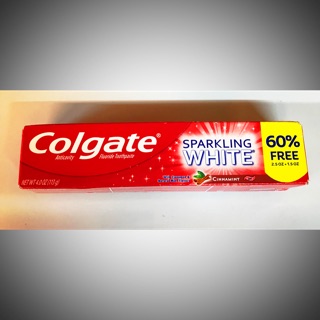 Kem đánh răng Colgate Sparkling White hương quế,bạc hà (113g) - set 2 cây