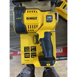 Đèn LED dùng pin 20V DeWalt DCL043N-KR (Chưa Pin & Sạc) (Thân đèn pin cầm tay Dewalt DCL043, Đèn pin Dewalt 20v)