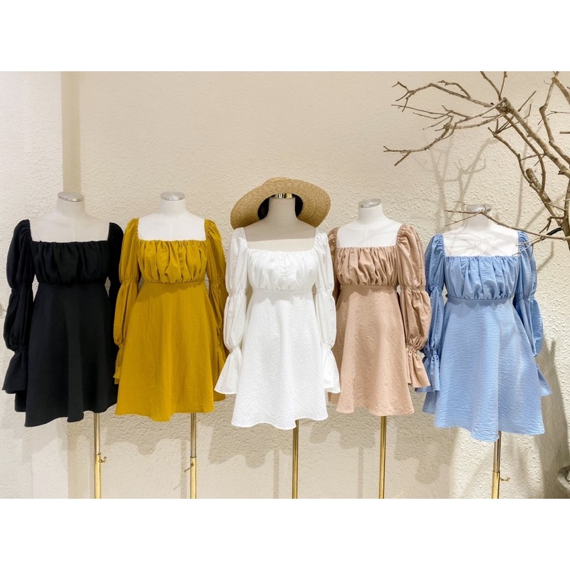 ĐẦM NHÚN NGỰC CỘT NƠ SAU LƯNG