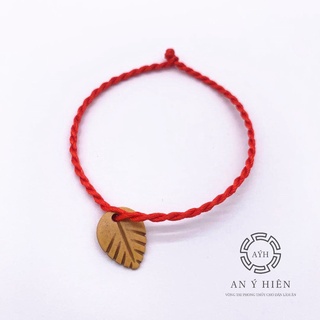 Vòng chỉ đỏ lá bàng ( An Ý Hiên)