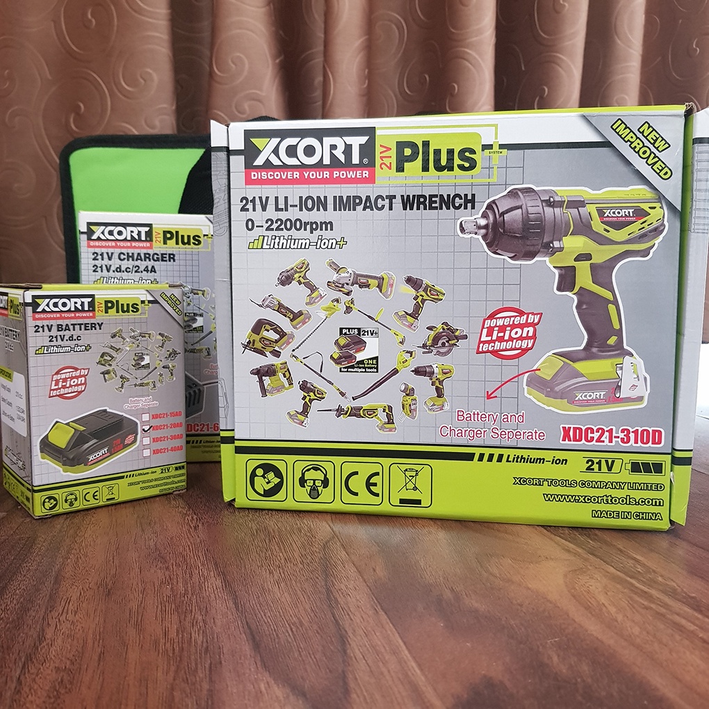 Máy siết bulong cầm tay dùng pin 20V MAX XCORT Model XDC21-310D Lực siết 300 N.M