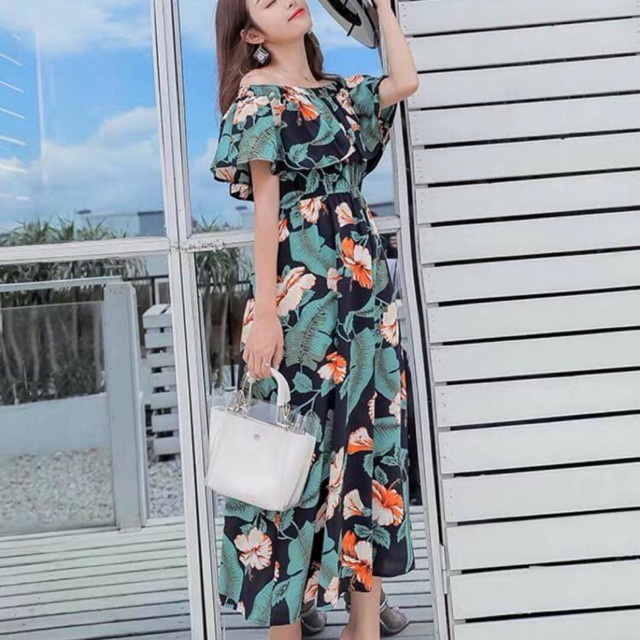 Váy hoa trễ vai