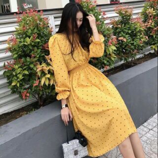 Đầm dáng suông bi vàng tay dài