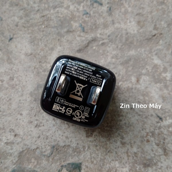 Sạc cáp BlackBerry zin xịn ( Output 750mA - 850mA )