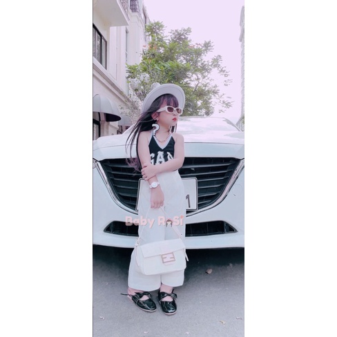 Áo yếm cổ V cho bé