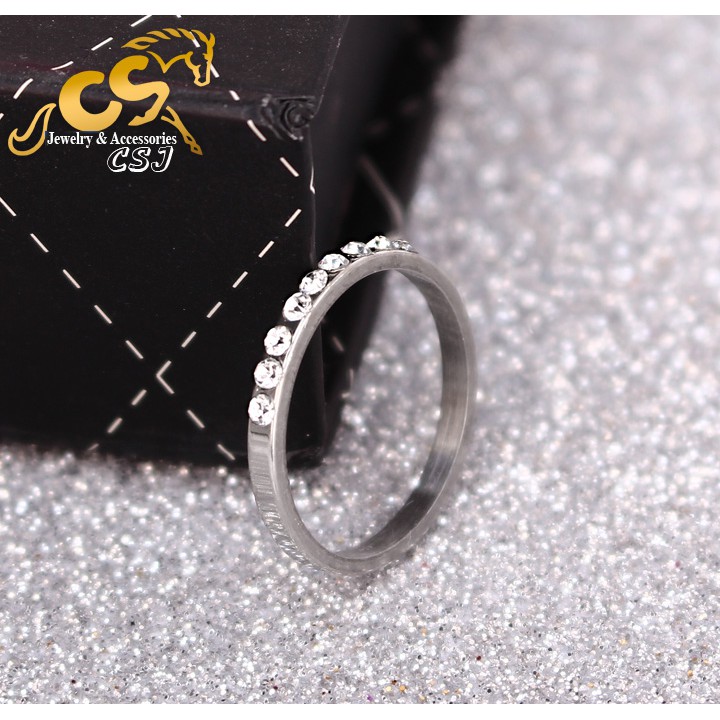 Nhẫn inox nữ đính một hàng xoàn
