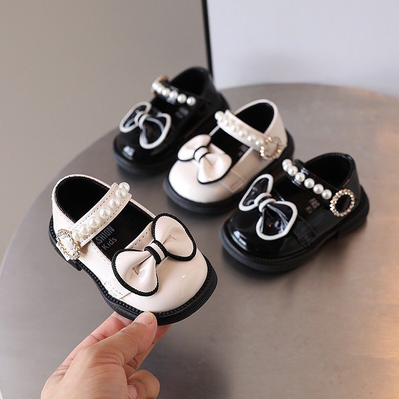 Giày búp bê cho bé gái da bóng mềm đính hạt nơ nhỏ xinh xắn phong cách Hàn Quốc K08A