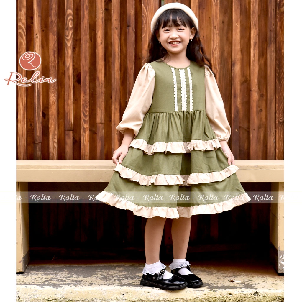 Váy thu dài tay 3 tầng ROSIE V36, màu xanh rêu phối ghi mặc lên tây và cực xinh cho bé gái từ 9-38kg