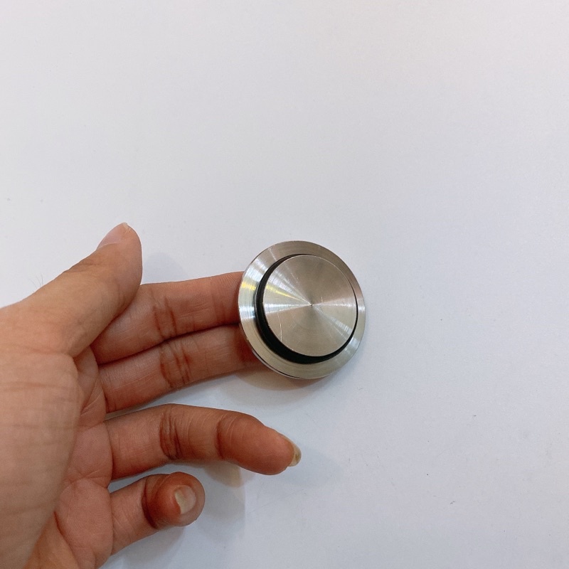 Nút đậy Cate, nút bọc sên inox khắc chữ Salaya lắp xe Honda Yamaha