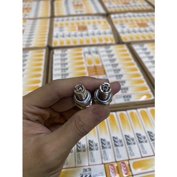 Bugi 3 chấu nhật