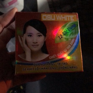 Kem duong trang da mat