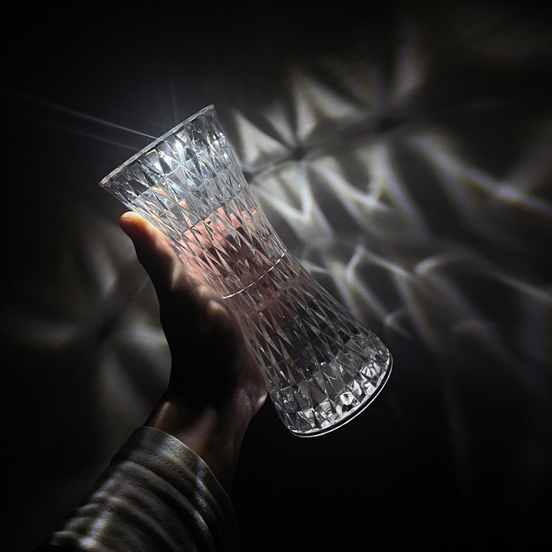 Đèn ngủ cảm ứng pha lê hình đồng hồ cát cổng sạc USB, điều khiển màu từ xa trang trí phòng ngủ, phòng làm việc,quà tặng