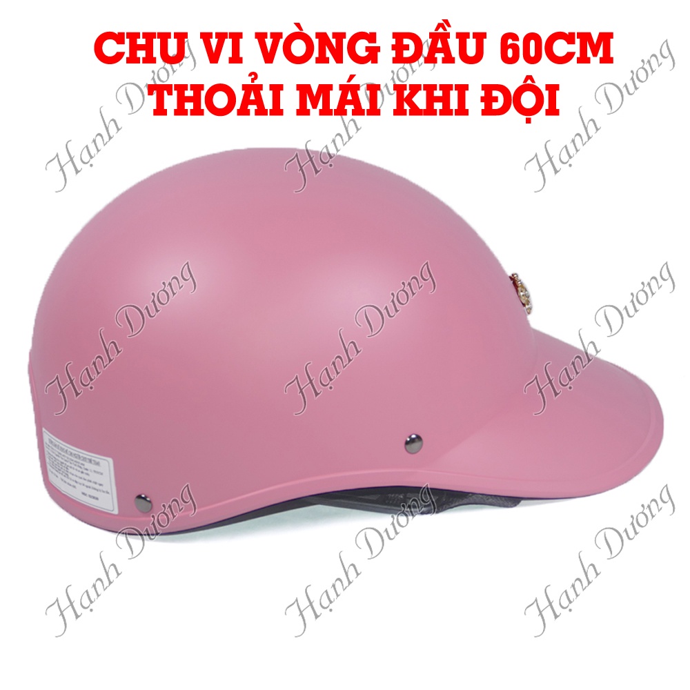 [ Gắn mặt sắt ngẫu nhiên ] Mũ bảo hiểm thời trang gắn mặt sắt nón lưỡi trai có khoét đuôi dễ dàng buột tóc cao thoải mái