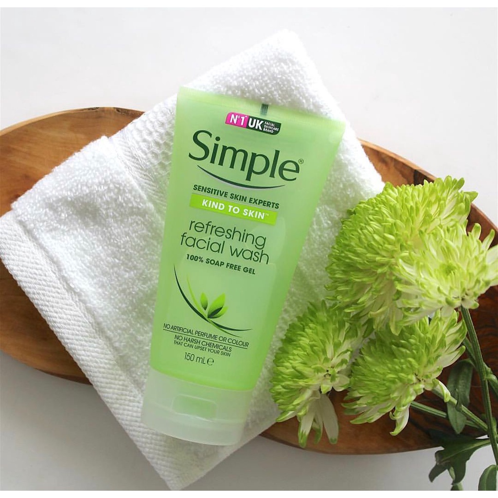 Sữa rửa mặt Simple giúp da sạch thoáng &amp; không chứa xà phòng 150ml