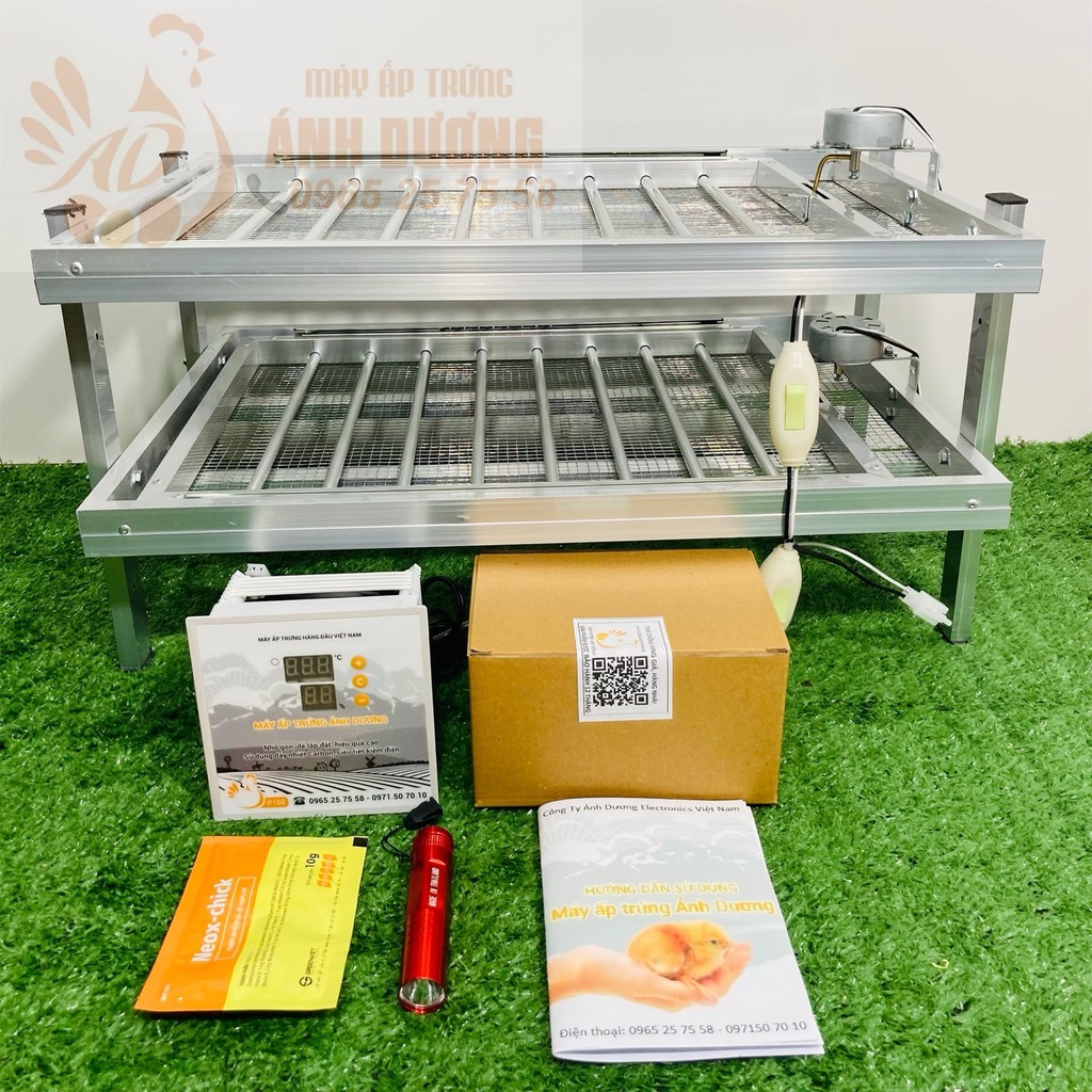4 món Máy ấp trứng gà mini ánh dương P100 + Khay đảo tự động bằng nhôm + Đèn pin soi trứng