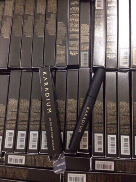 Mascara siêu dày và cong Karadium | BigBuy360 - bigbuy360.vn