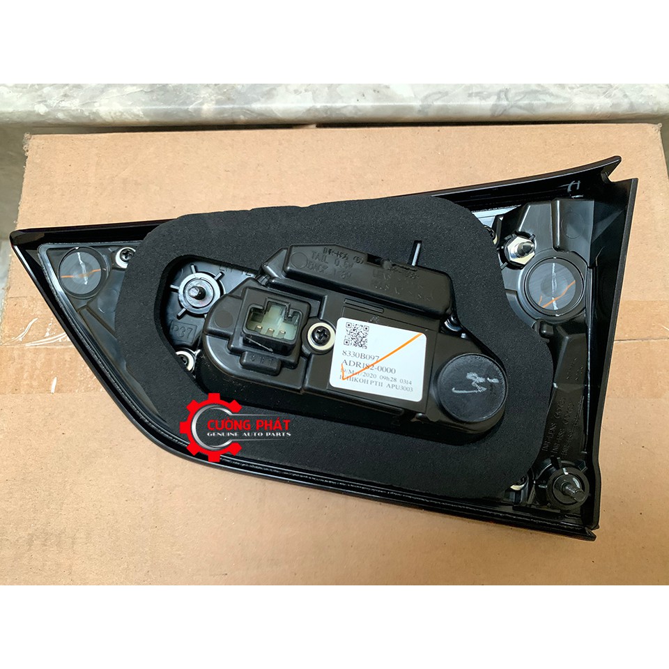 Đèn hậu trong Mitsubishi Xpander 2018-2021 8330B097, 8330B098