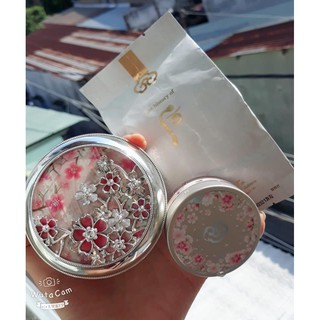 PHẤN NƯỚC TRẮNG DA HOÀNG CUNG WHOO PHIÊN BẢN HOA ANH ĐÀO MỚI NHẤT NÀY.