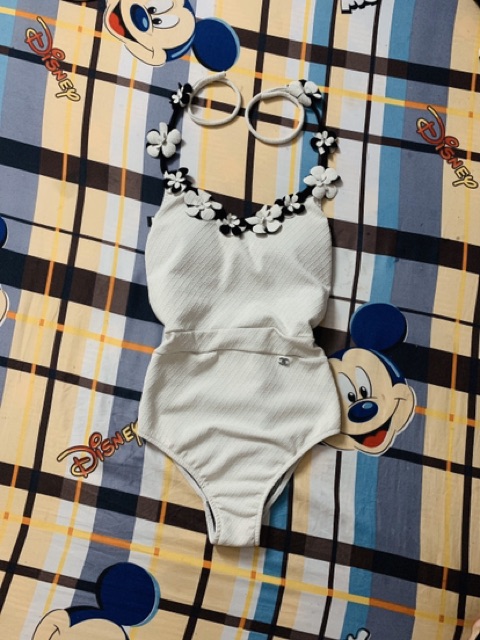 Thanh lý Bikini đính hoa (mới 80%) - size nhỏ | BigBuy360 - bigbuy360.vn