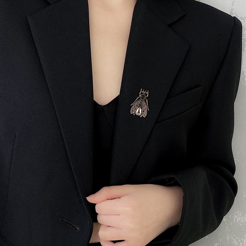 Ghim Cài Áo Hình Con Ong Đính Đá Nhân Tạo Thời Trang