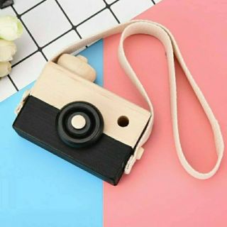 Máy ảnh đồ chơi