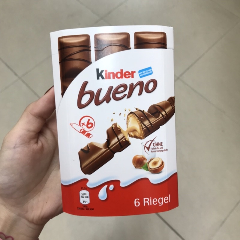 [Chính hãng] Chocolate Kinder Bueno nhân hạt dẻ hộp 129g (6 thanh)