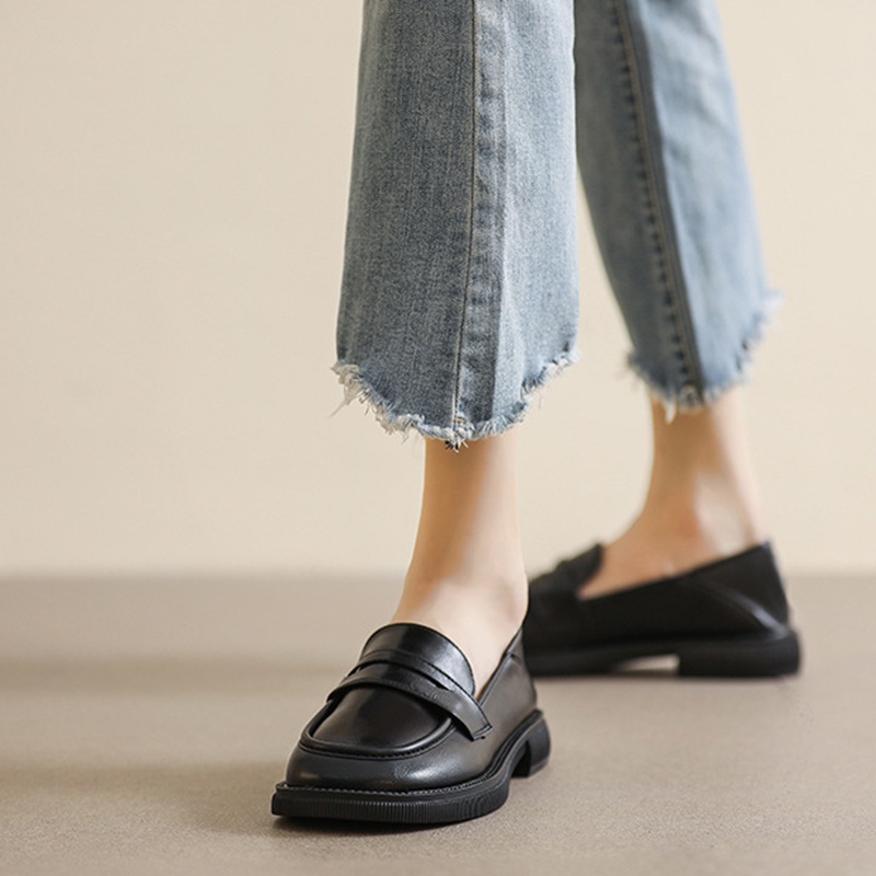 Giày IELGY bằng da đế bằng màu đen phong cách retro cho nữ