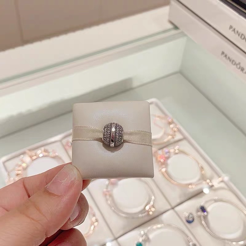 charm pan Ale đính đá hoạ tiết logo bạc s925 cao cấp