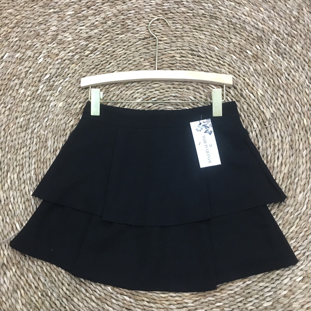 Chân váy ngắn xòe hai tầng tuyết mưa