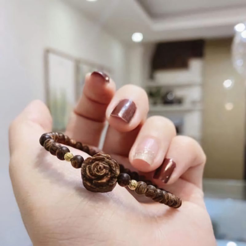 Vòng Tay Trầm Hương Mix Chamr Hoa Hồng. Trầm Sánh Tự Nhiên - N73 | BigBuy360 - bigbuy360.vn