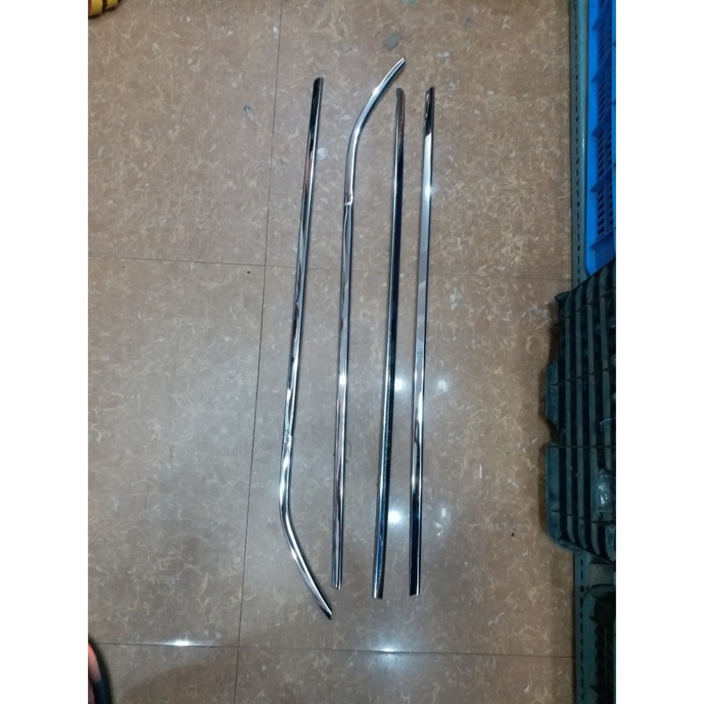 Nẹp Chân Kính  Attrage 2017-2021 inox