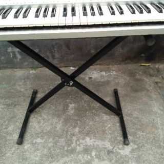 chân đàn organ